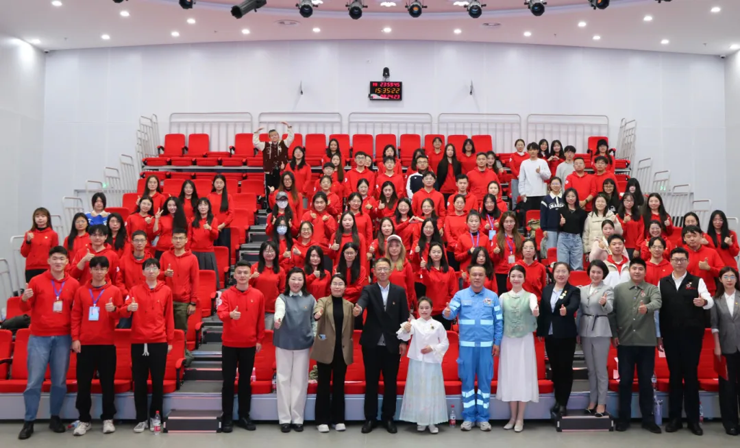 北京市学习贯彻习近平文化思想百姓宣讲市级示范团走进星空平台客服